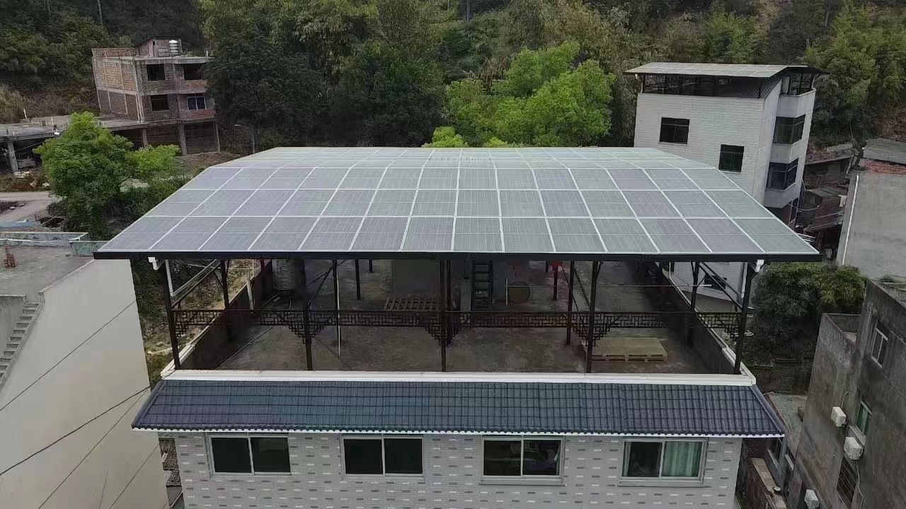 嘉鱼15kw+10kwh自建别墅家庭光伏储能系统